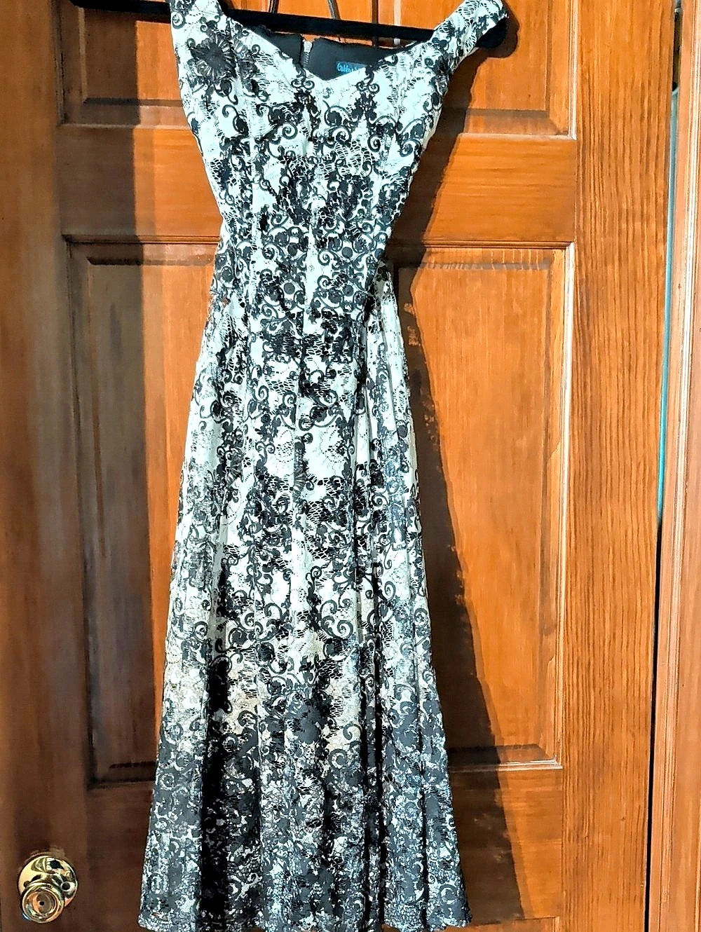 Floral Lace Dress Size 6 NWT